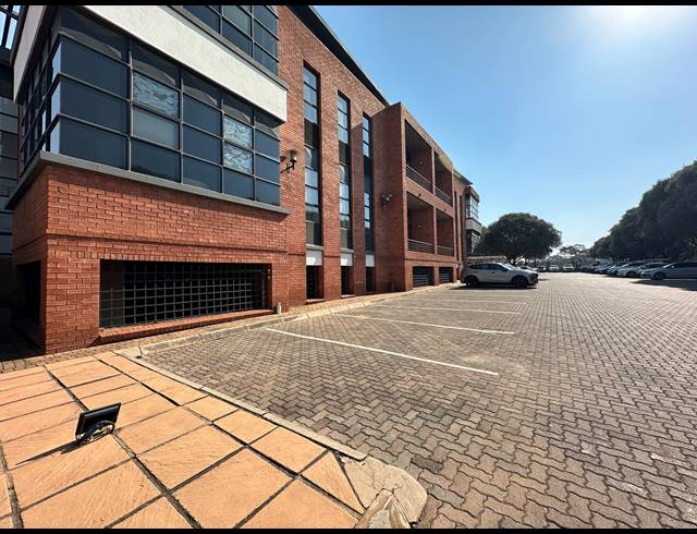 97M² OFFICE TO LET IN HIGHVELD TECHNOPARK